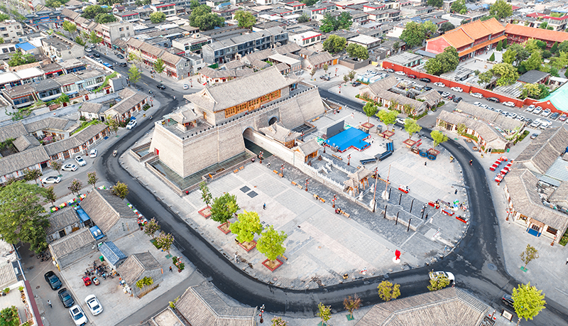 2022年9月8日，石家莊，航拍正定縣正定古城陽(yáng)和樓與正定歷史文化街。