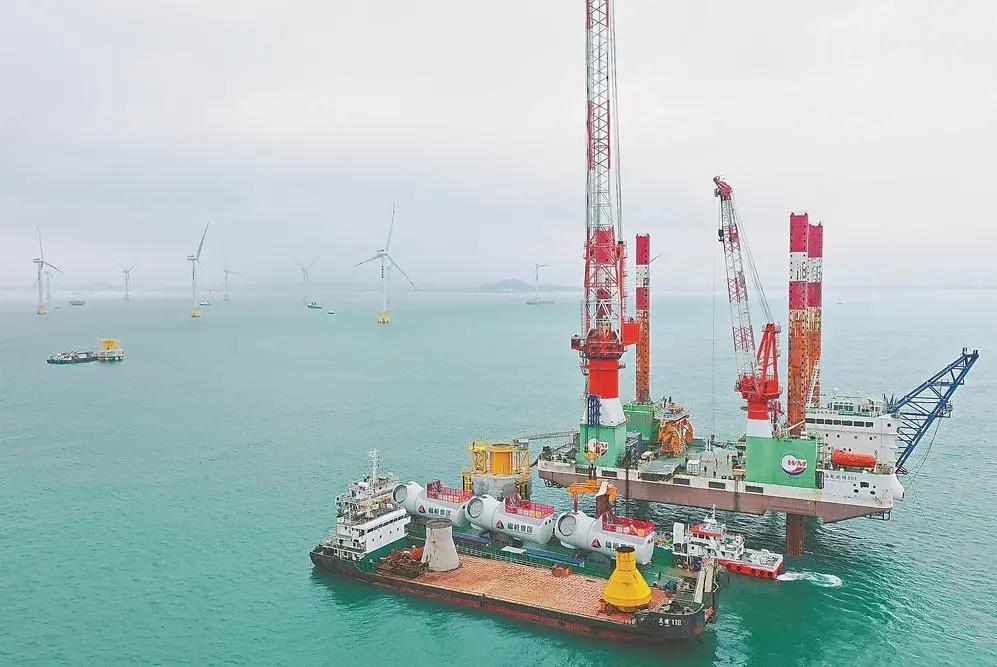 福能集團(tuán)曾是“一煤獨(dú)大”的老國企，近年來積極轉(zhuǎn)型，布局新能源、新材料、醫(yī)療健康等領(lǐng)域。圖為福能集團(tuán)三川海上風(fēng)電項(xiàng)目。（資料圖片）